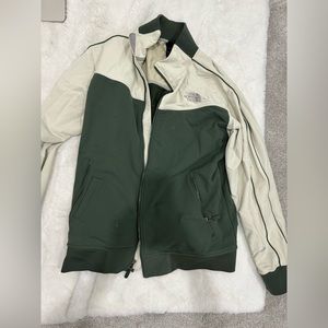 🤍Green and Beige North Face Jacket🤍